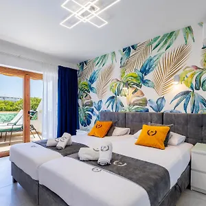 https://apartamenty-geranios.tenerifehoteles.net